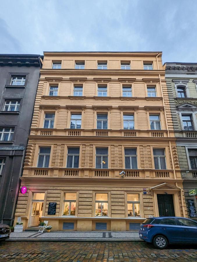 Stru House By Days - Luxurious Next To National Theatre Prague