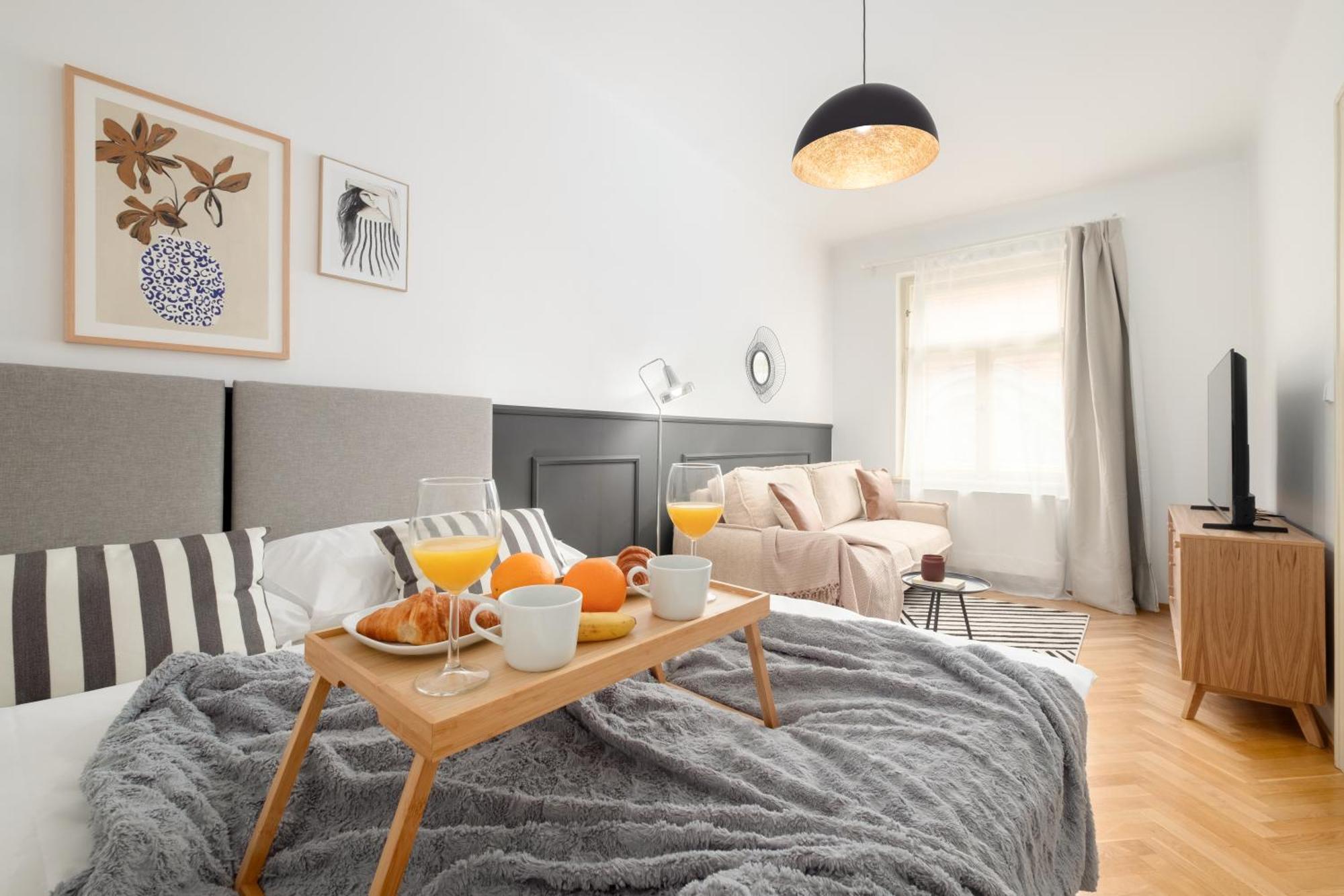 Stru House By Days - Luxurious Next To National Theatre Prague
