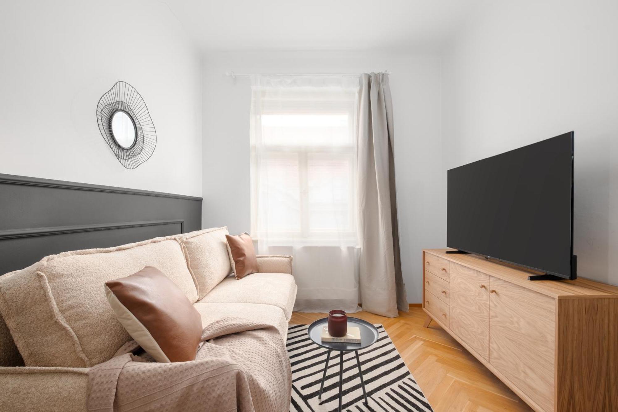 Stru House By Days - Luxurious Next To National Theatre Prague