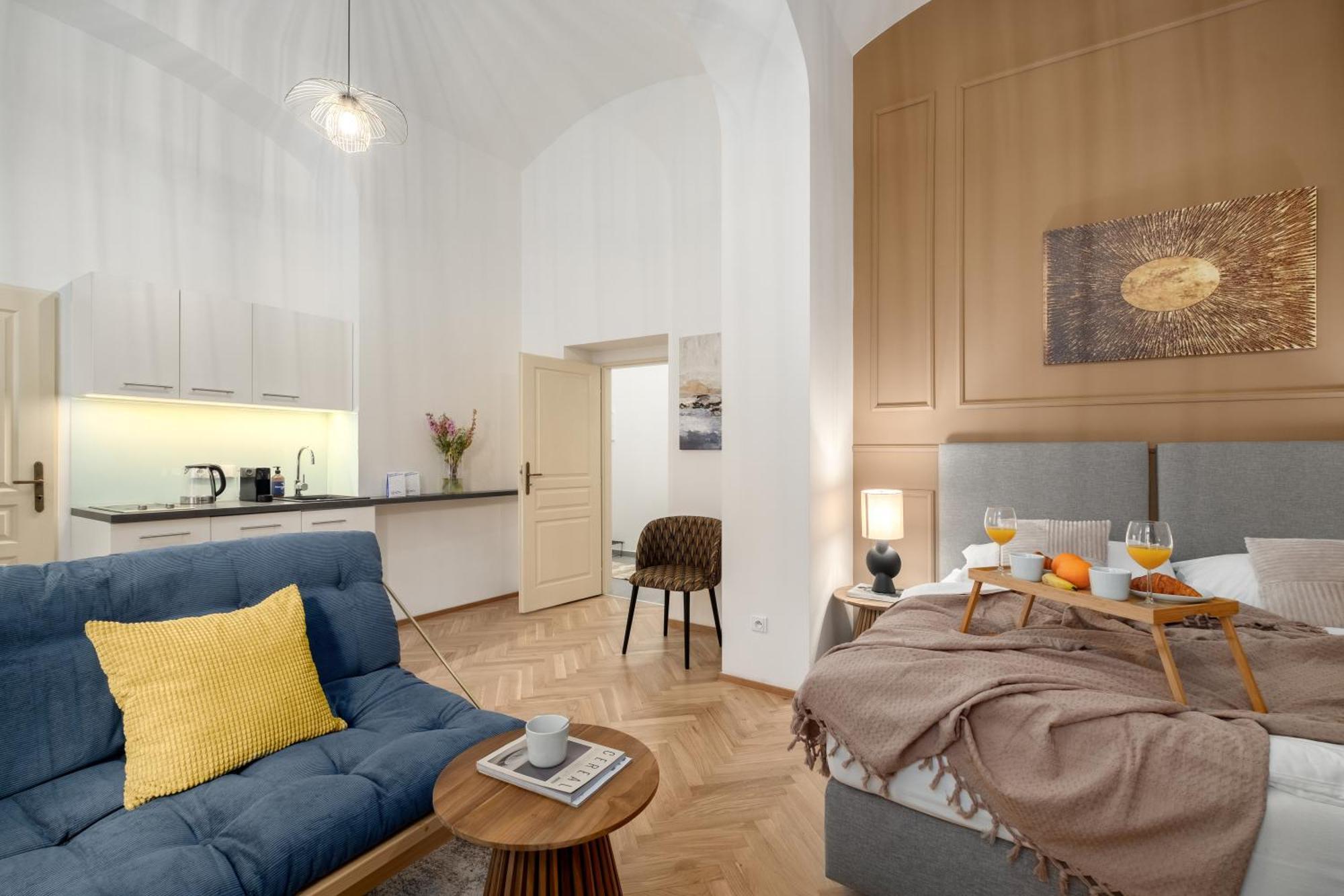 Stru House By Days - Luxurious Next To National Theatre Prague